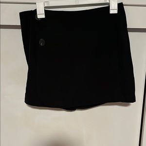 Lulus black skort